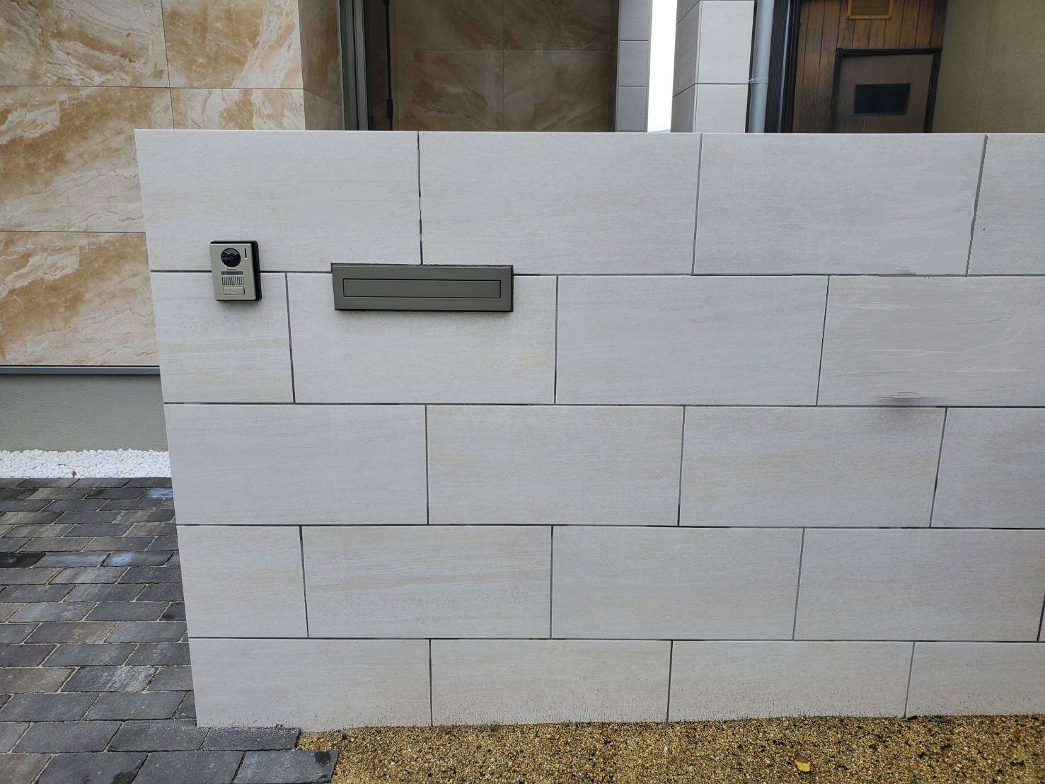 滋賀県大津市 大判タイルで格調高い演出